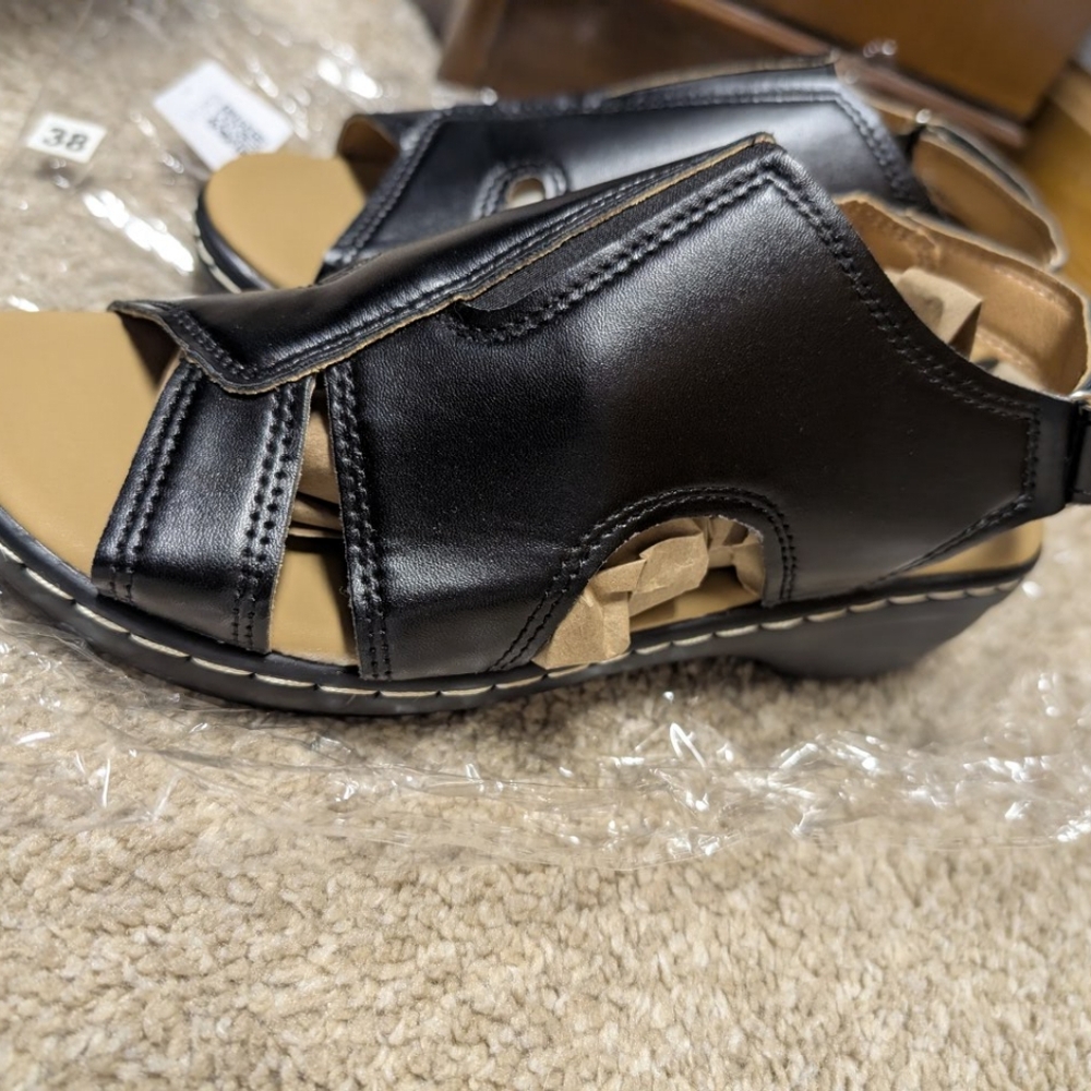 Black Leather-like Wedge Open-Toe Sandals - Picture 4 of 7